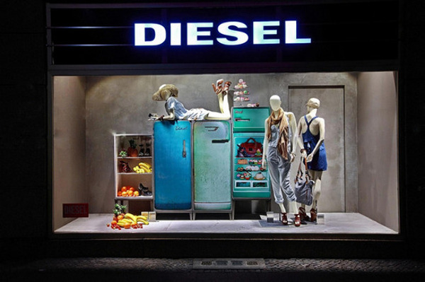 Під ім'ям «Diesel» сьогодні випускається широкий асортимент товарів «з характером», який пішов далеко за межі одежної бренду
