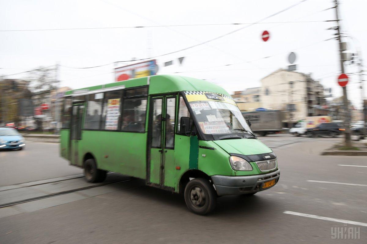 Херсонці вимагають знизити вартість проїзду в маршрутках і загрожують почати акції протесту