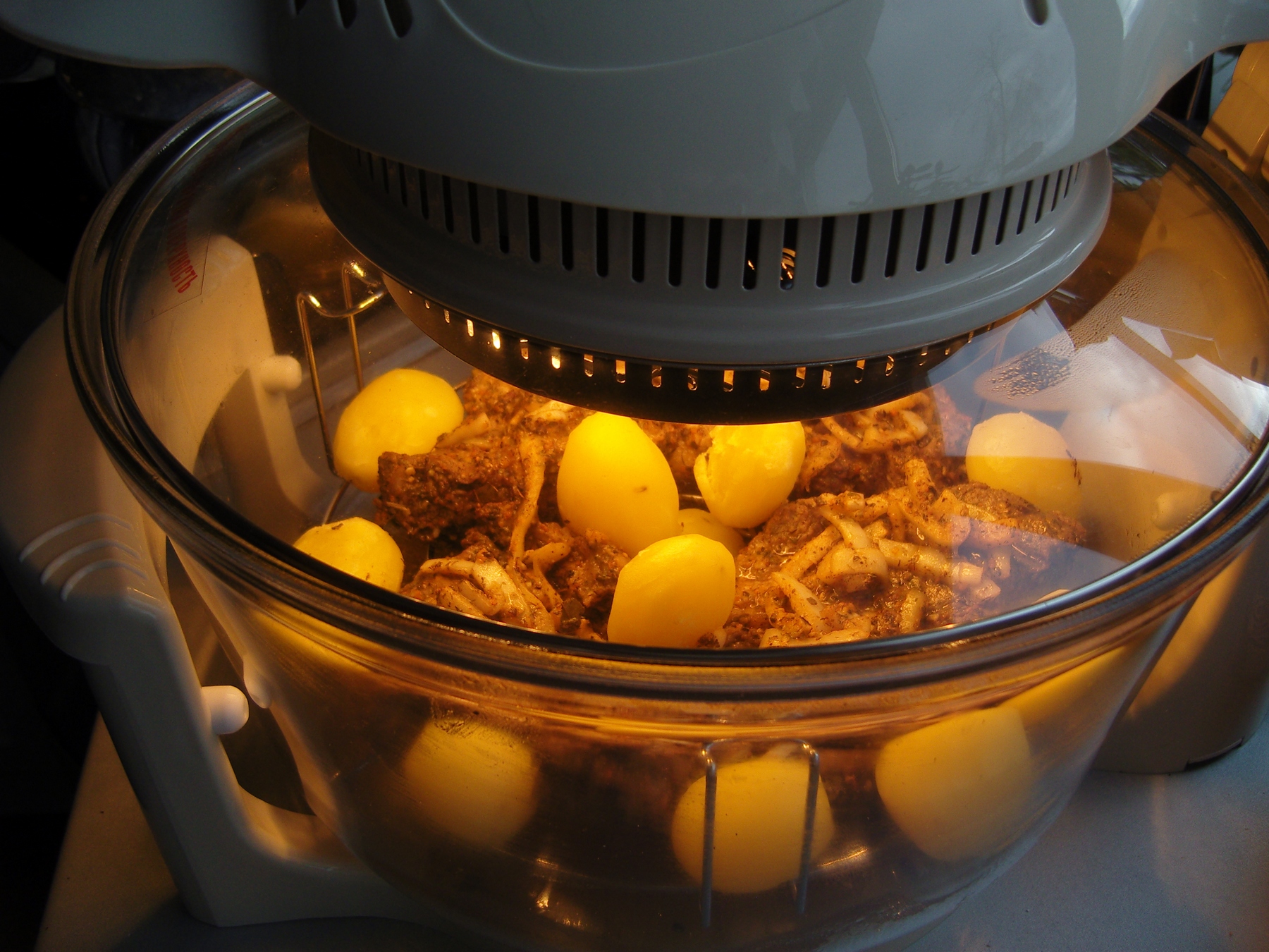 Пропонуємо Вам приготувати курку гриль з картоплею: