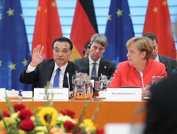 За прагнення до відкриття своїх ринків Пекін похвалила канцлер Ангела Меркель